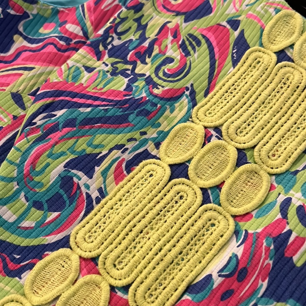 LILLY PULITZER SHIFT DRESS! - Picture 5 of 6